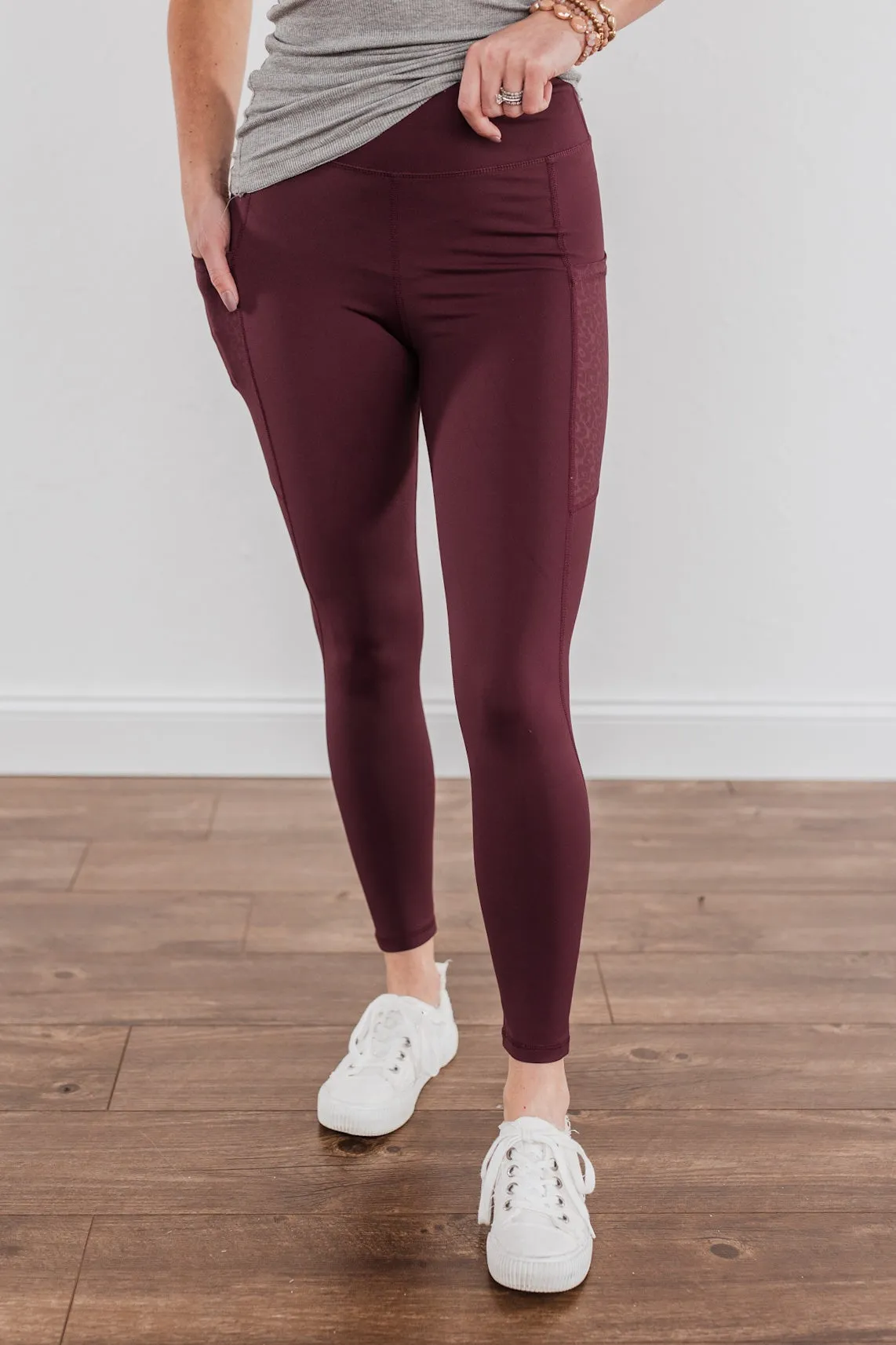 All The Talk Athleisure Pocket Leggings- Maroon