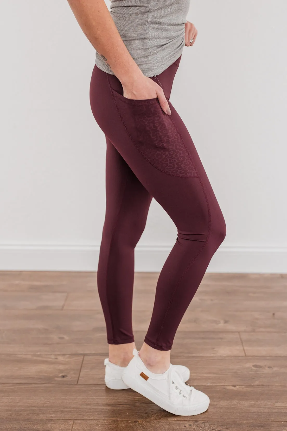 All The Talk Athleisure Pocket Leggings- Maroon