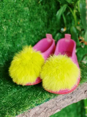 BUBBLE GUM POMPOM slippers