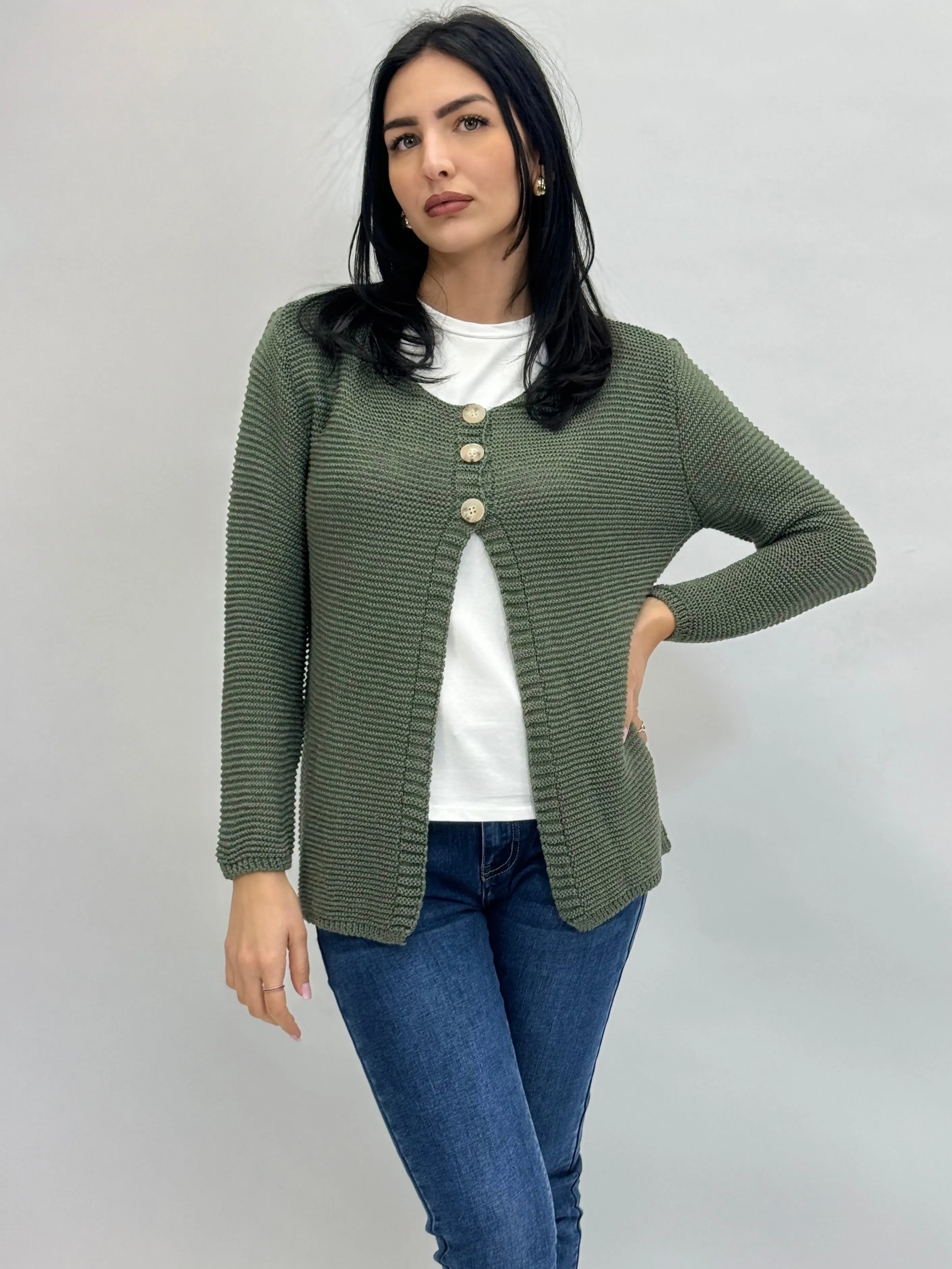 Cardigan con tre bottoni