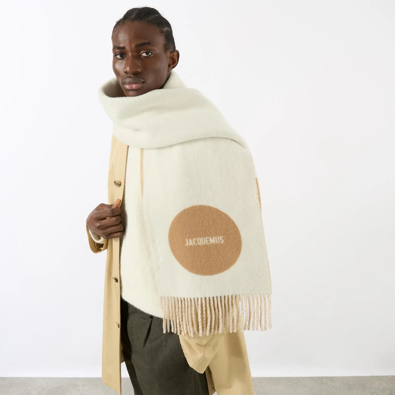 JACQUEMUS Lecharpe Rond Carre Scarf - Beige