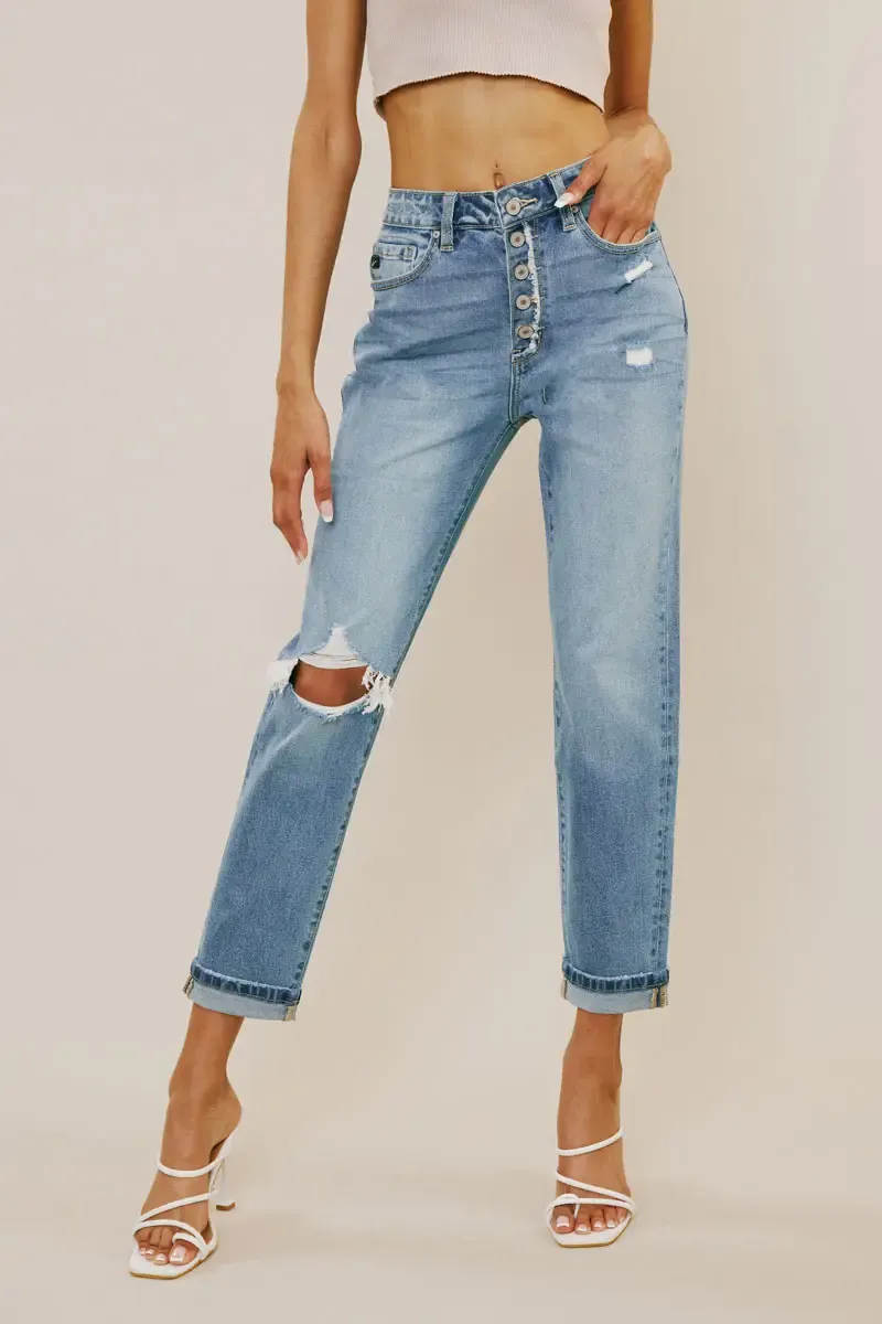 Kan Can Stormi High Rise Mom Jeans