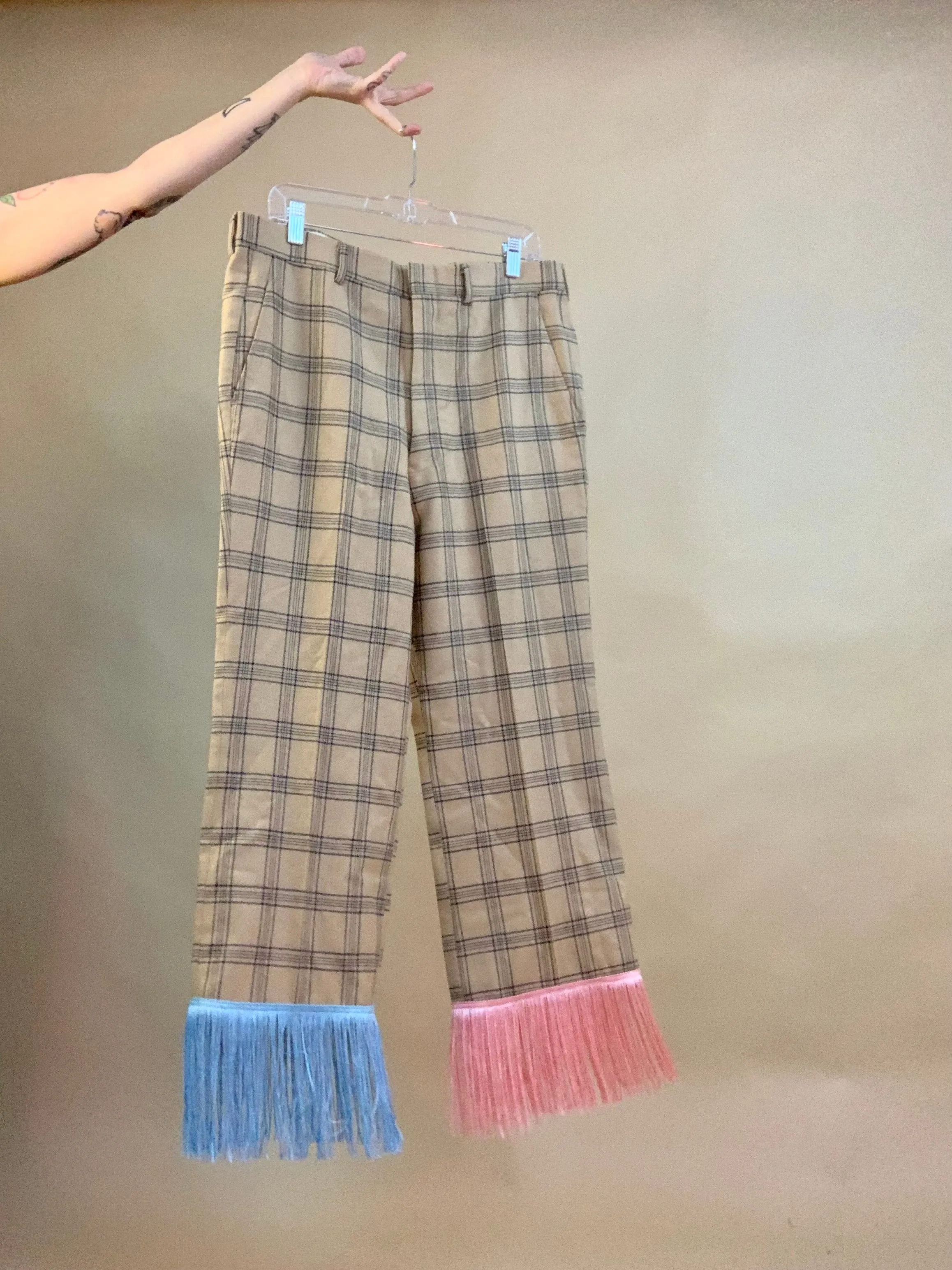 Mixed fringe plaid pants