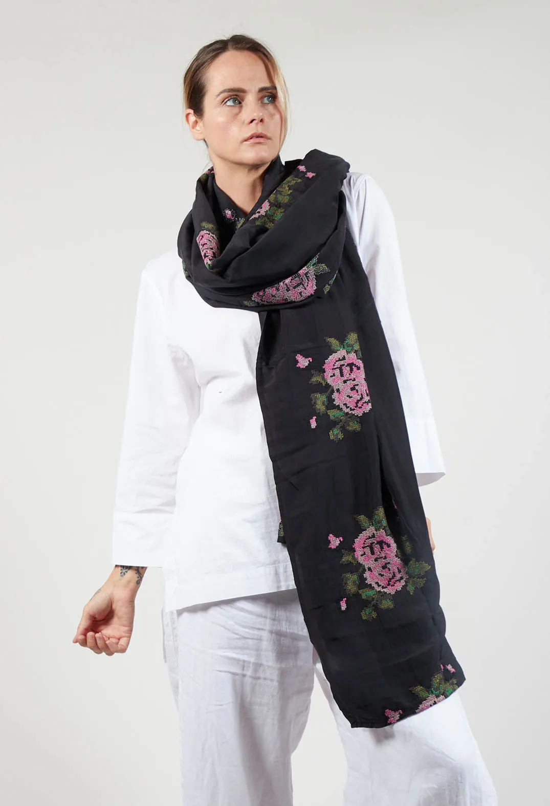 Orangerita Scarf in Kaviar Black