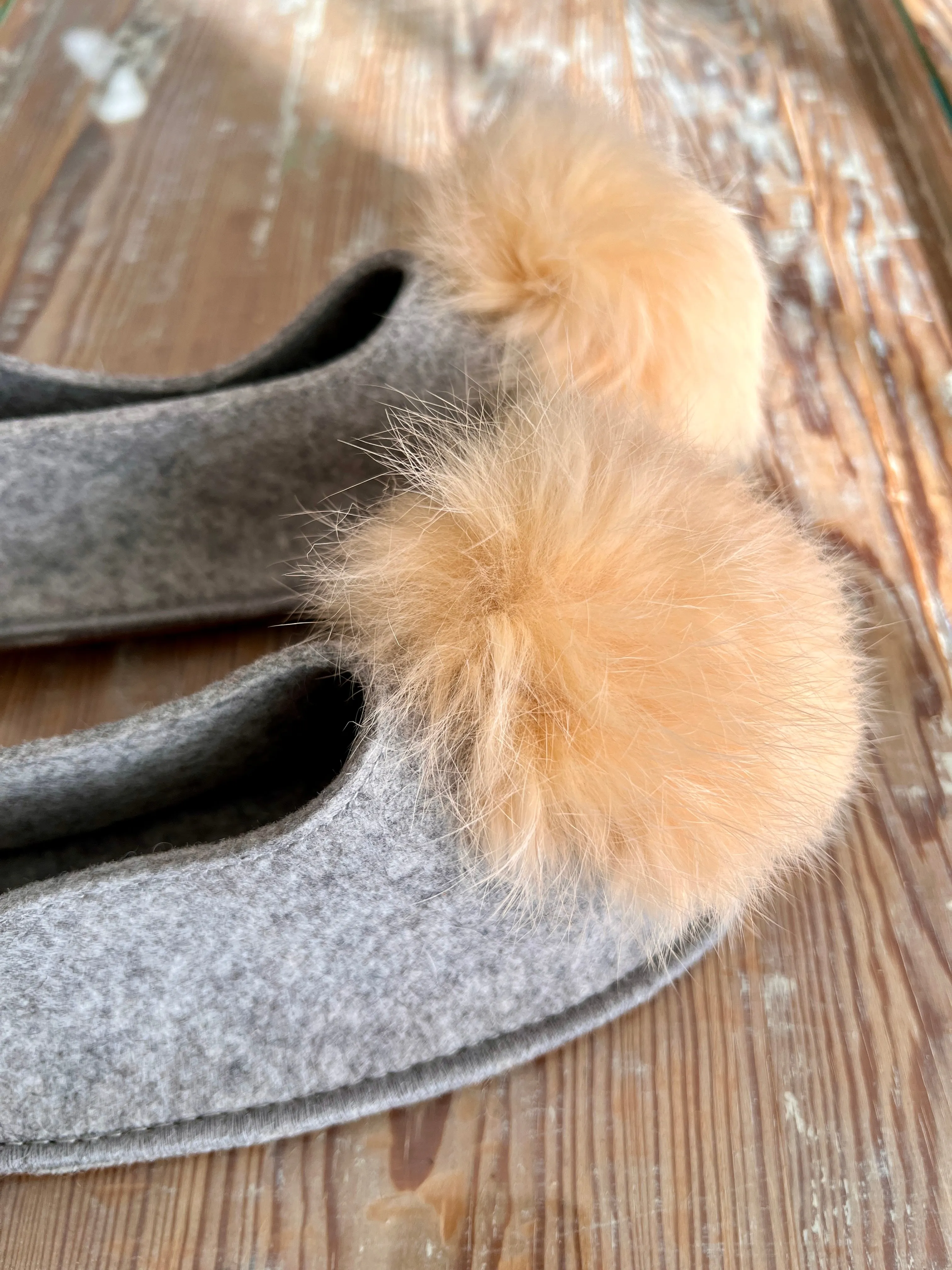 PEACH FUZZ slippers