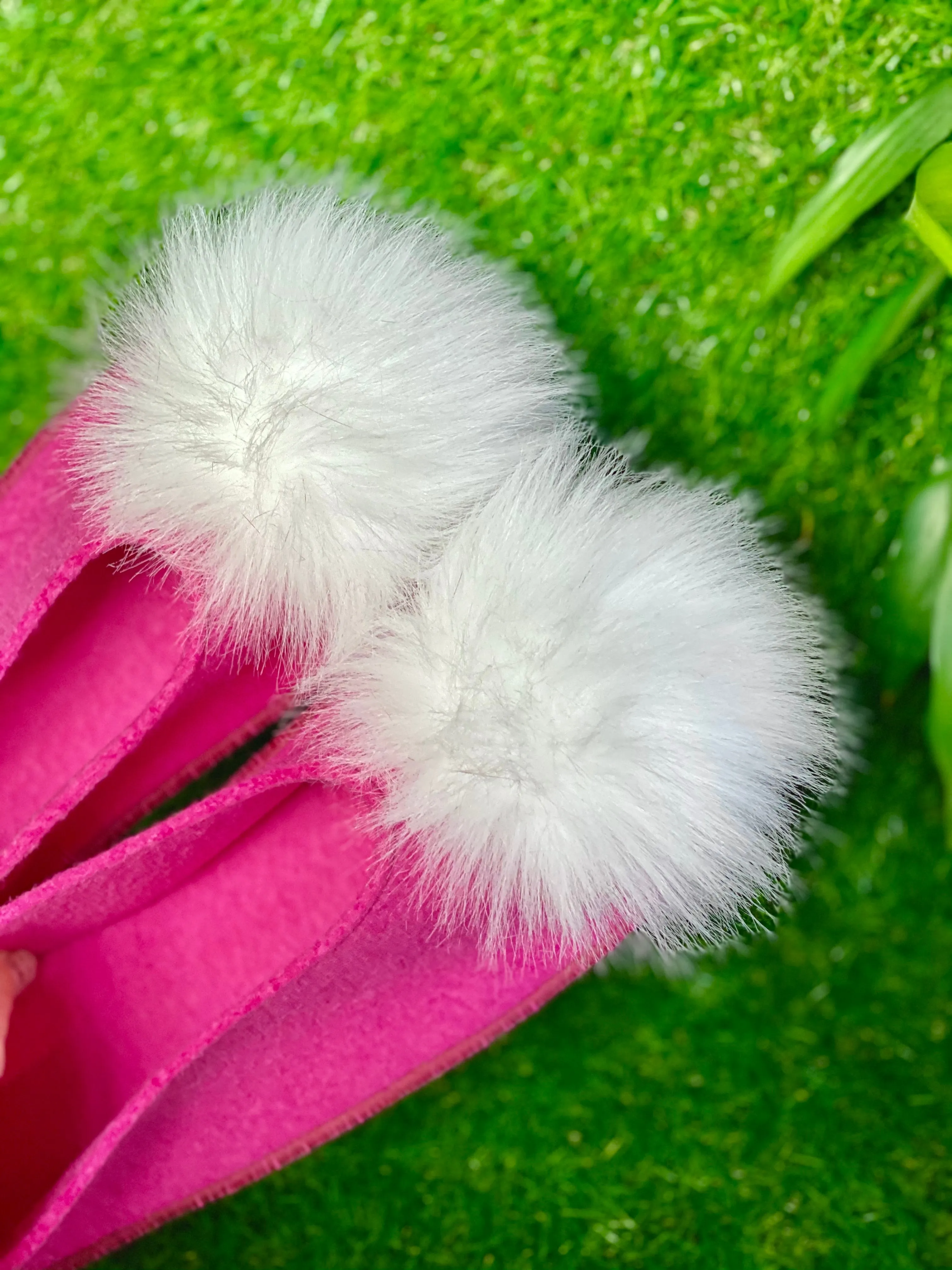 PINK VEGAN POMPOM slippers