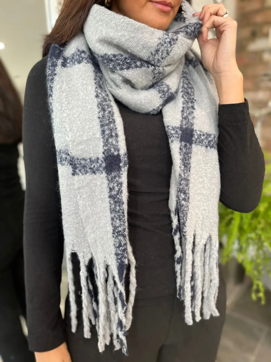 Soft Touch Checked Tassel Scarf