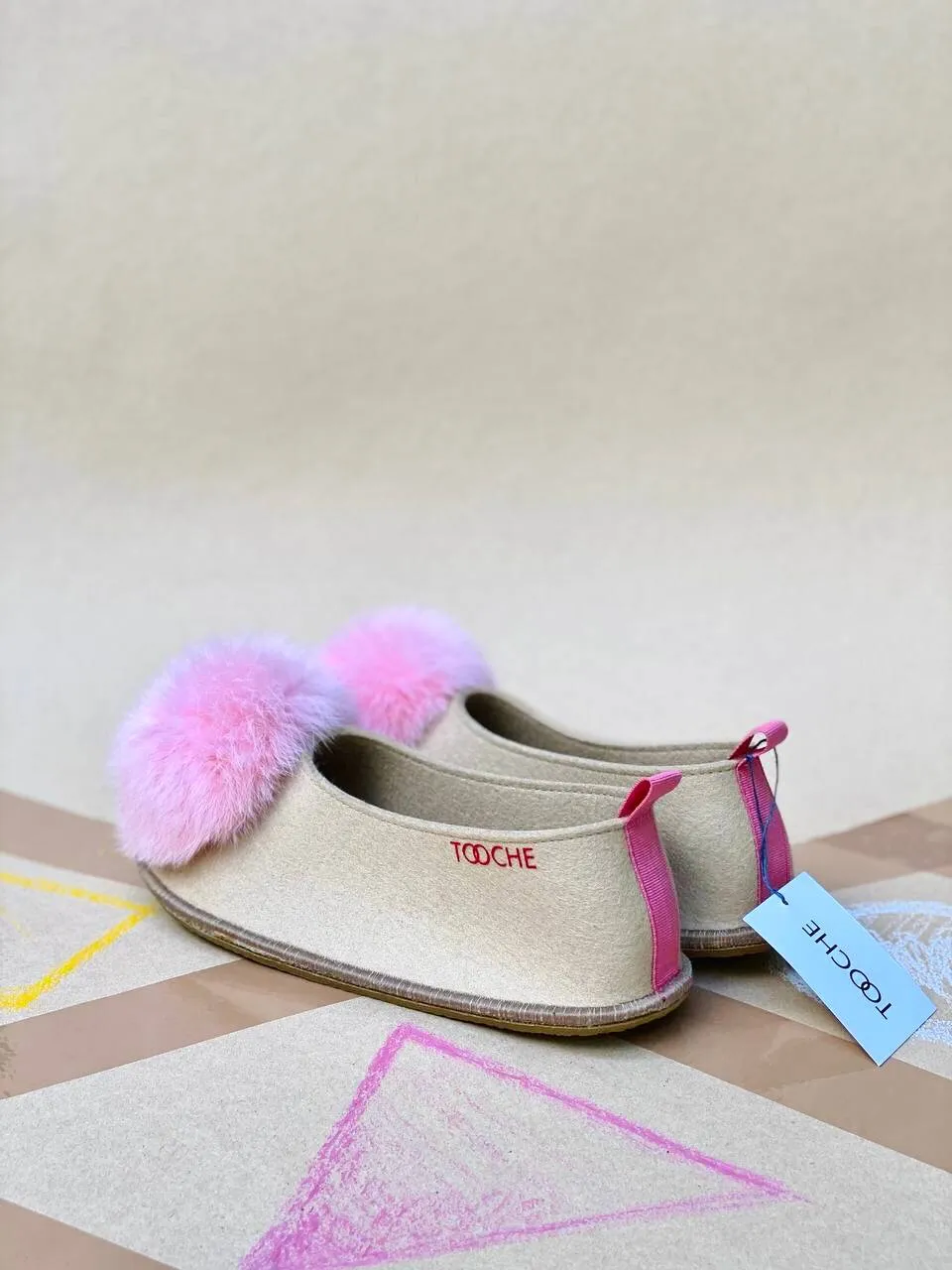 VANILLA POMPOM slippers