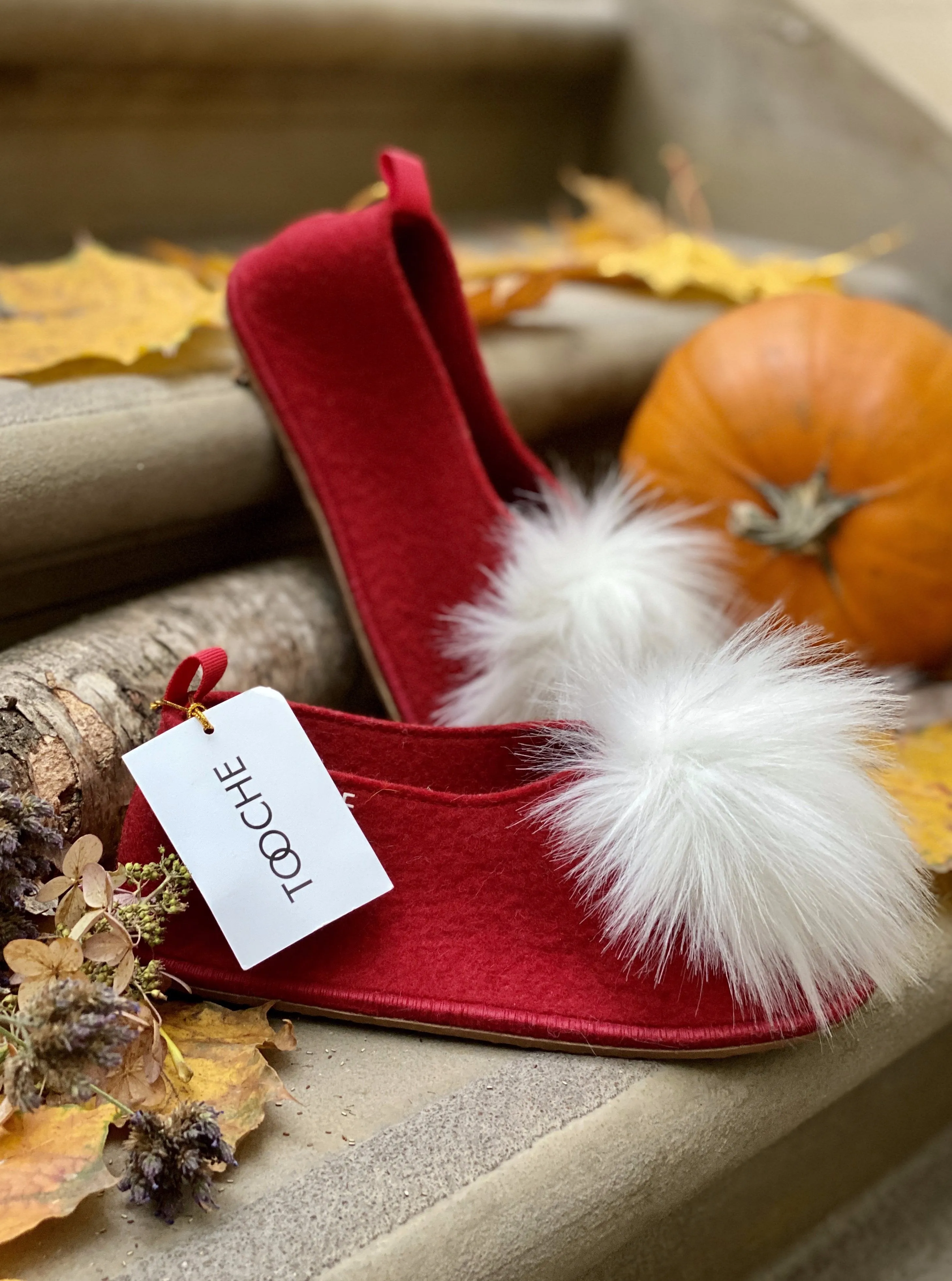 XMAS POMPOM VEGAN slippers