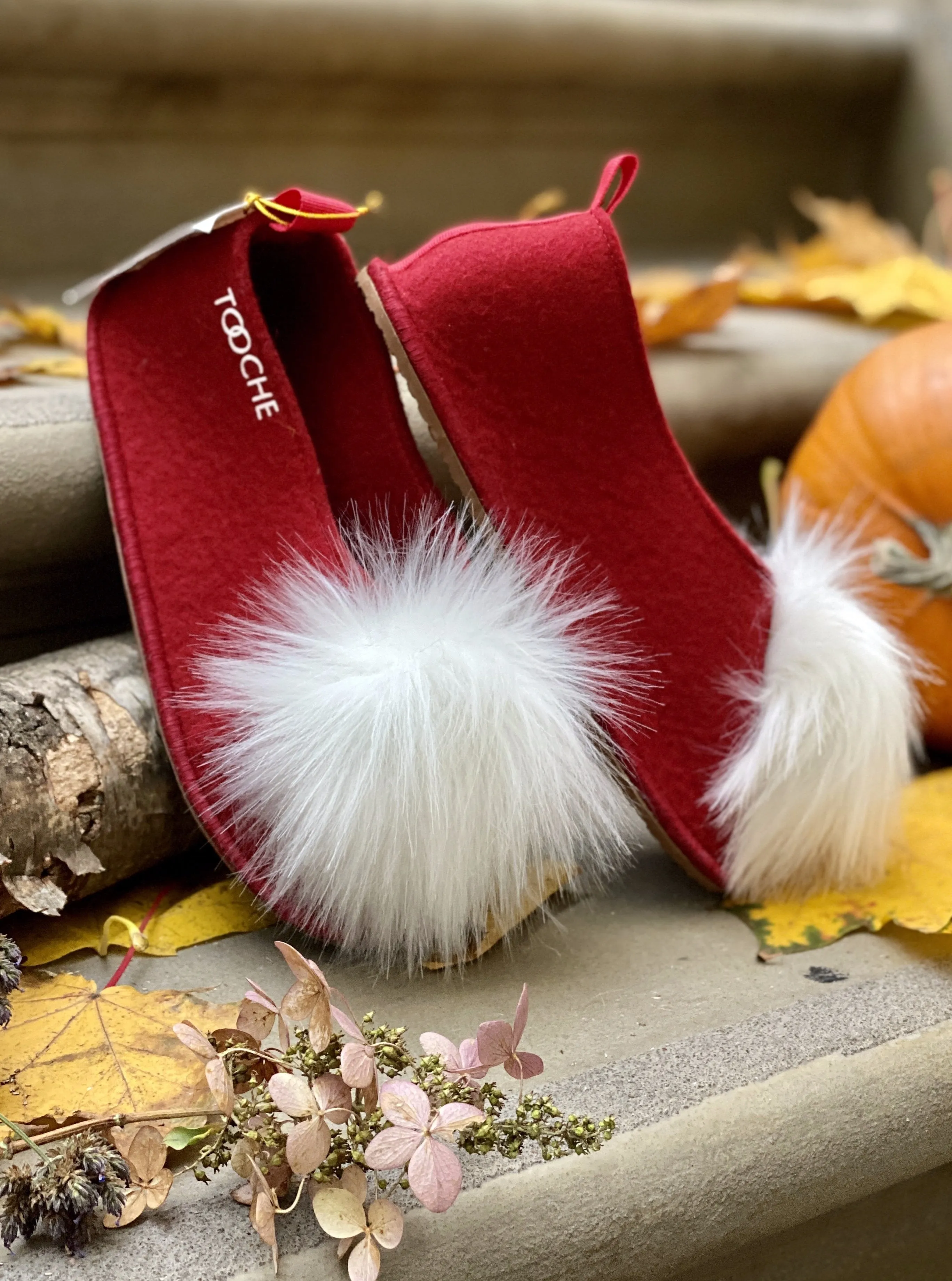 XMAS POMPOM VEGAN slippers